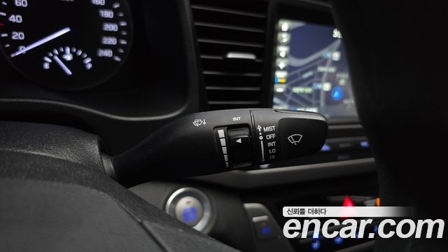 Hyundai AVANTE 2018 — photo 23