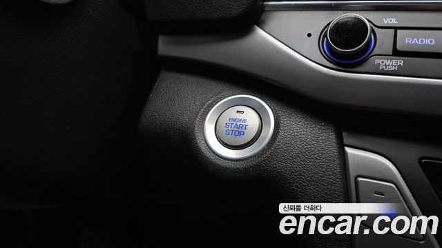 Hyundai AVANTE 2018 — photo 25