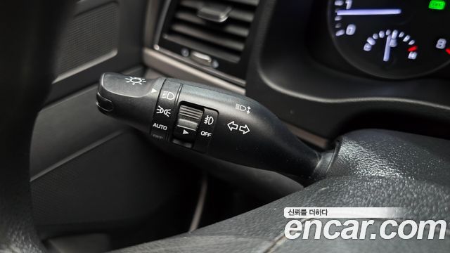 Hyundai AVANTE 2018 — photo 26