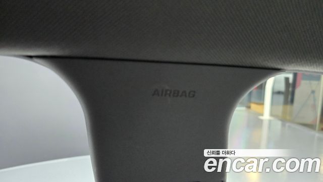 Hyundai AVANTE 2018 — photo 28