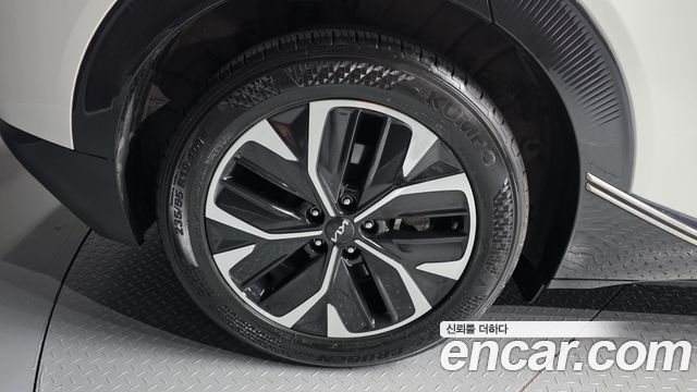 Kia EV6 2022 — photo 5