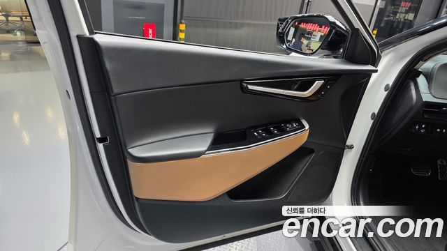 Kia EV6 2022 — photo 14