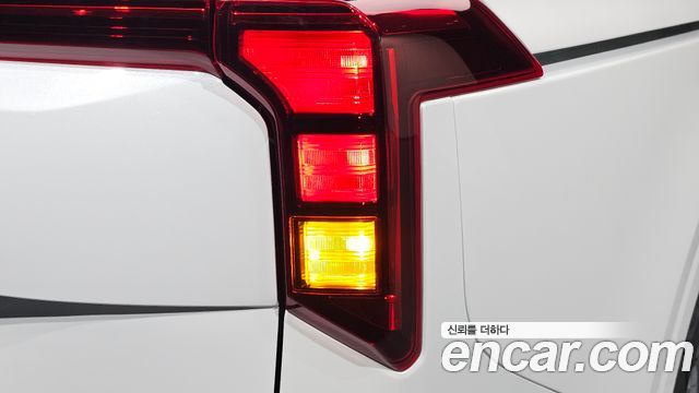 Kia Canival 2025 — photo 9