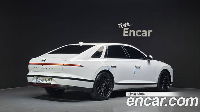 Hyundai Grandeur 2023 — photo 2