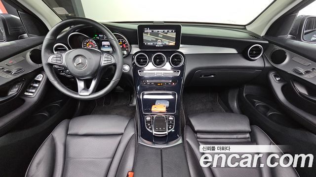 Mercedes-Benz GLC-Class 2019 — photo 10