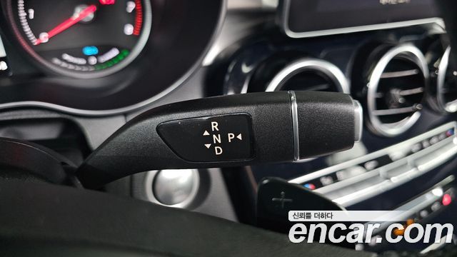 Mercedes-Benz GLC-Class 2019 — photo 12