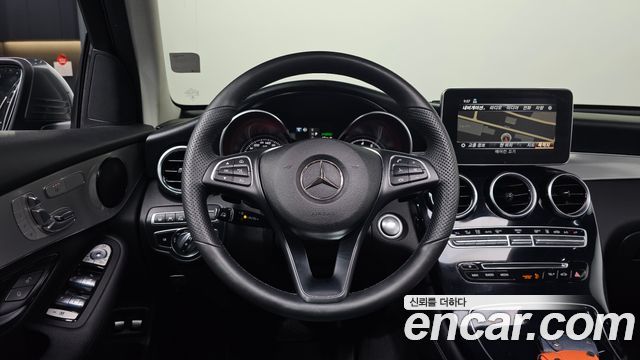 Mercedes-Benz GLC-Class 2019 — photo 18