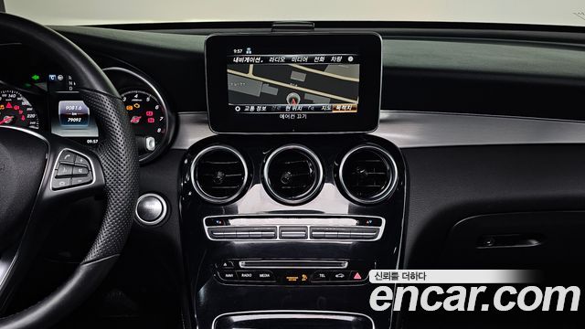 Mercedes-Benz GLC-Class 2019 — photo 19