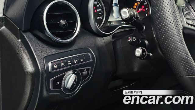 Mercedes-Benz GLC-Class 2019 — photo 22