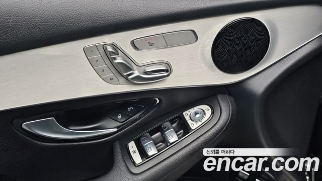 Mercedes-Benz GLC-Class 2019 — photo 30