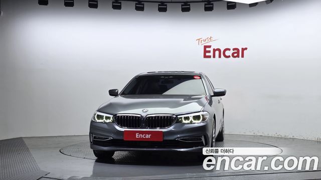 BMW 5-Series 2019 — photo 3