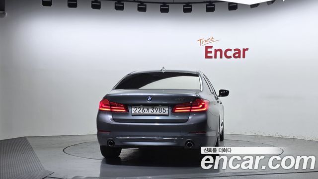 BMW 5-Series 2019 — photo 4