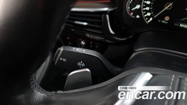 BMW 5-Series 2019 — photo 36