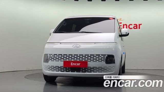 Hyundai Staria 2022 — photo 3