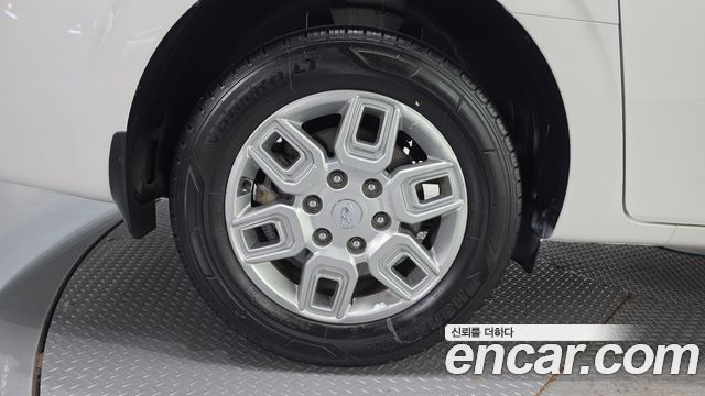 Hyundai Staria 2022 — photo 5