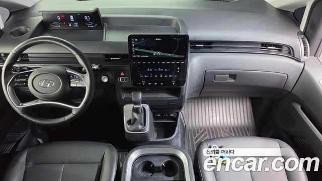 Hyundai Staria 2022 — photo 10