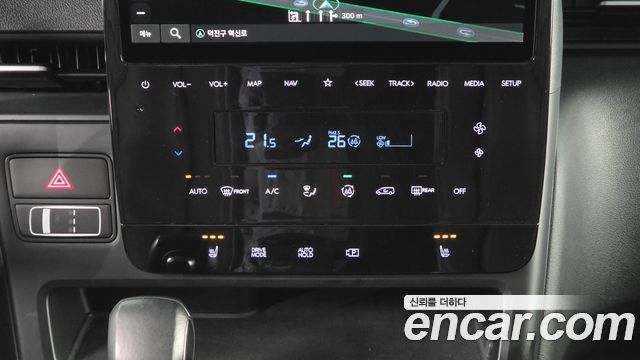 Hyundai Staria 2022 — photo 24