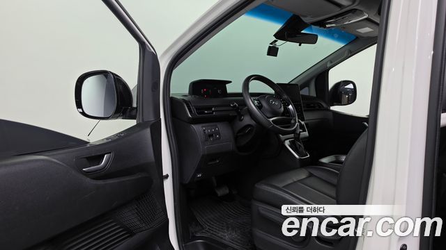 Hyundai Staria 2022 — photo 16