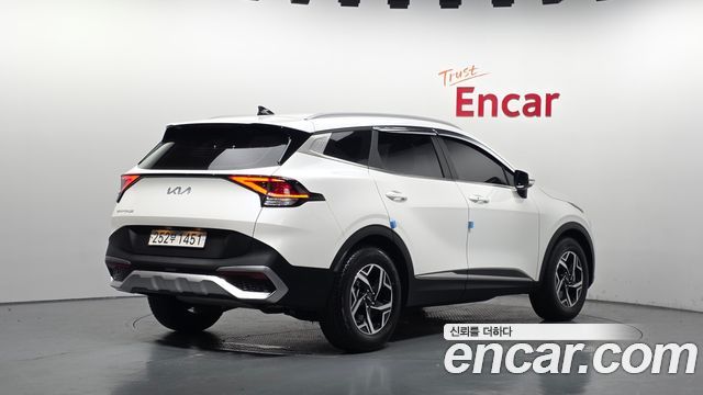 Kia Sportage 2023 — photo 2