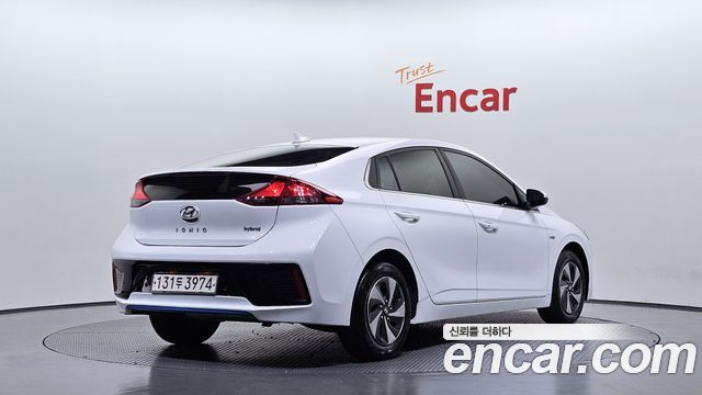 Hyundai Ioniq 2018 — photo 2