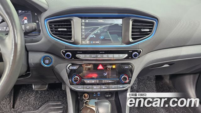 Hyundai Ioniq 2018 — photo 14