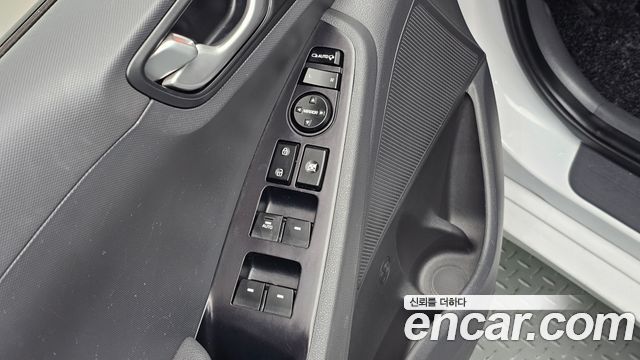 Hyundai Ioniq 2018 — photo 17