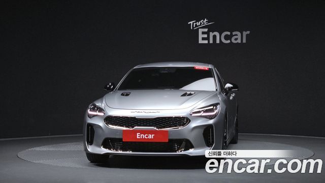 Kia Stinger 2023 — photo 3