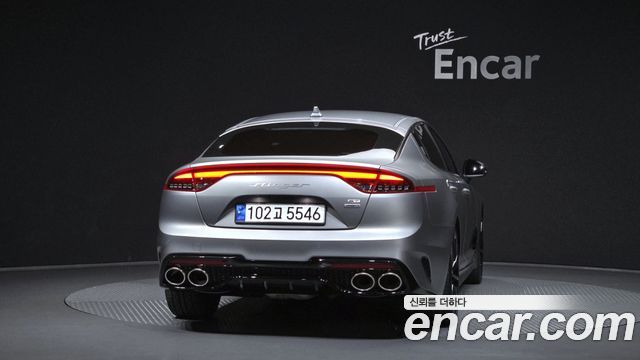 Kia Stinger 2023 — photo 4