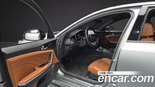 Kia Stinger 2023 — photo 13