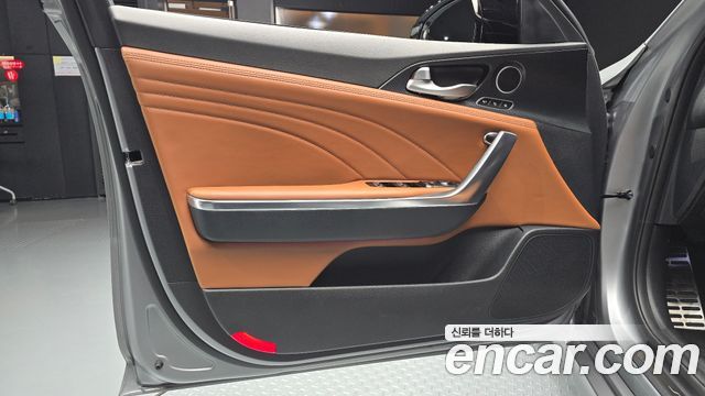 Kia Stinger 2023 — photo 14