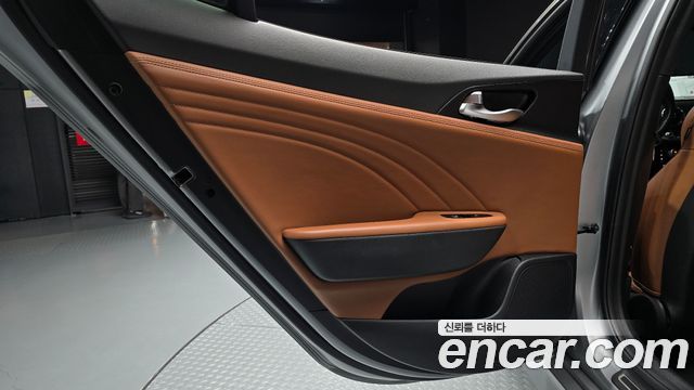 Kia Stinger 2023 — photo 15