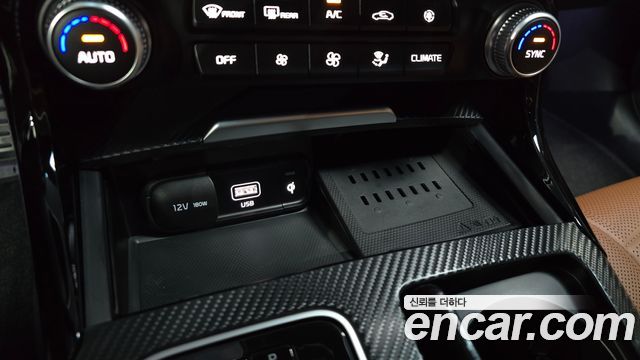 Kia Stinger 2023 — photo 28