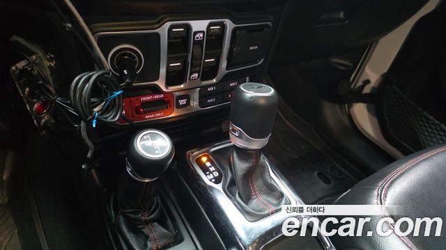 Jeep Wrangler 2019 — photo 9