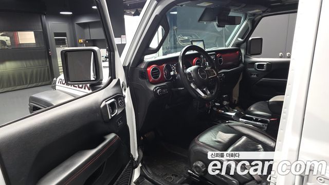 Jeep Wrangler 2019 — photo 10
