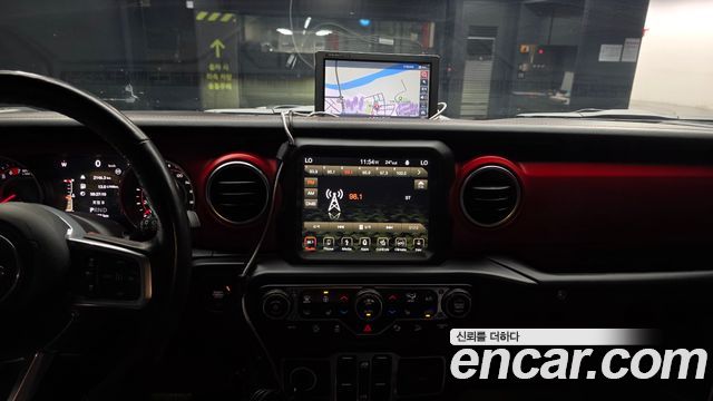 Jeep Wrangler 2019 — photo 14