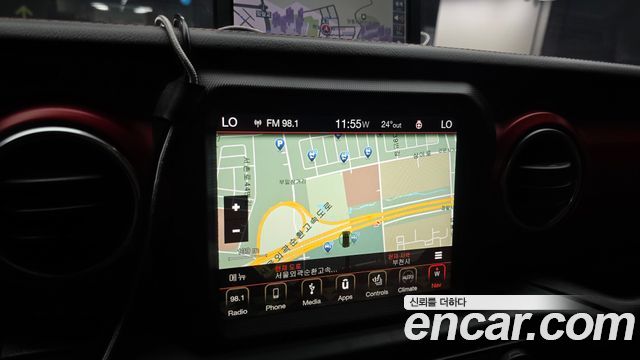 Jeep Wrangler 2019 — photo 15