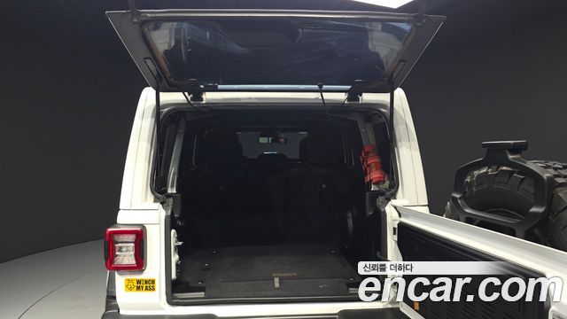 Jeep Wrangler 2019 — photo 20