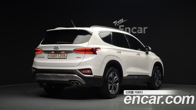 Hyundai Santafe 2019 — photo 2