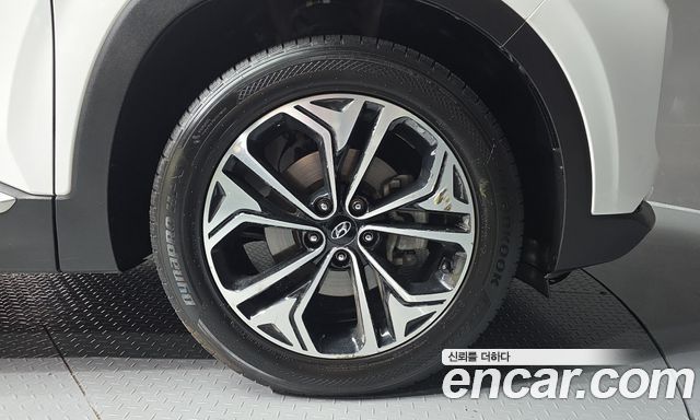 Hyundai Santafe 2019 — photo 7