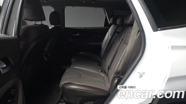 Hyundai Santafe 2019 — photo 16
