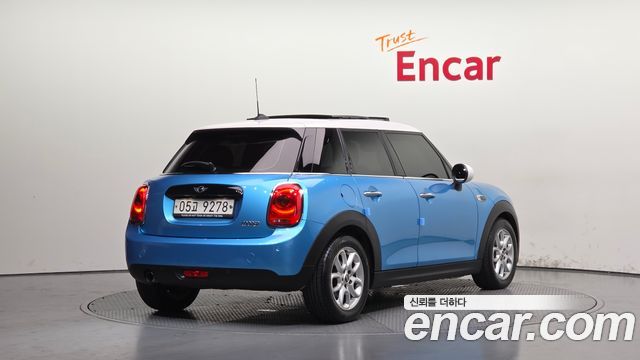 Mini Cooper 2018 — photo 2