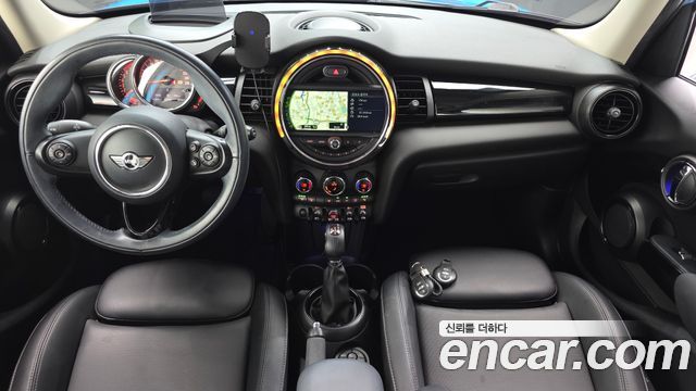 Mini Cooper 2018 — photo 7