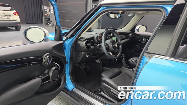 Mini Cooper 2018 — photo 10
