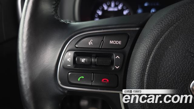 Kia Sportage 2018 — photo 28