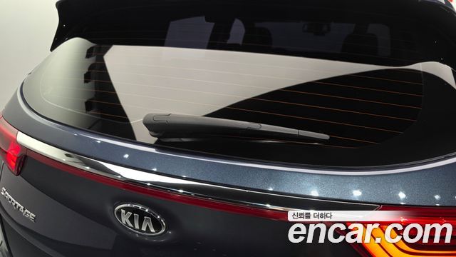 Kia Sportage 2018 — photo 32