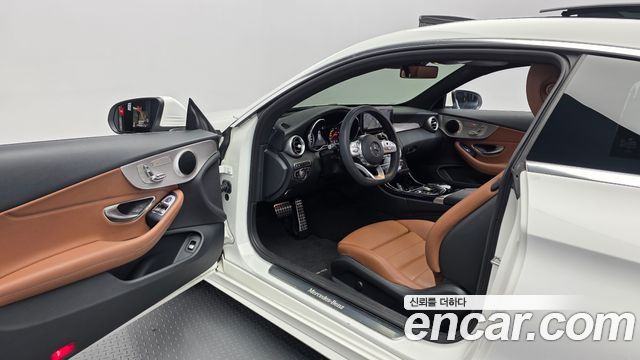 Mercedes-Benz C-Class 2019 — photo 13
