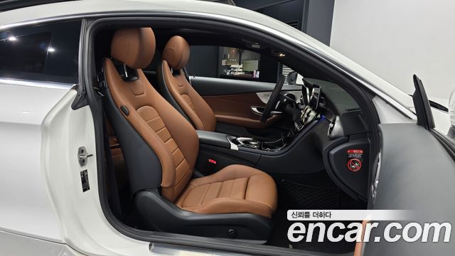 Mercedes-Benz C-Class 2019 — photo 17