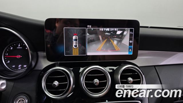 Mercedes-Benz C-Class 2019 — photo 21
