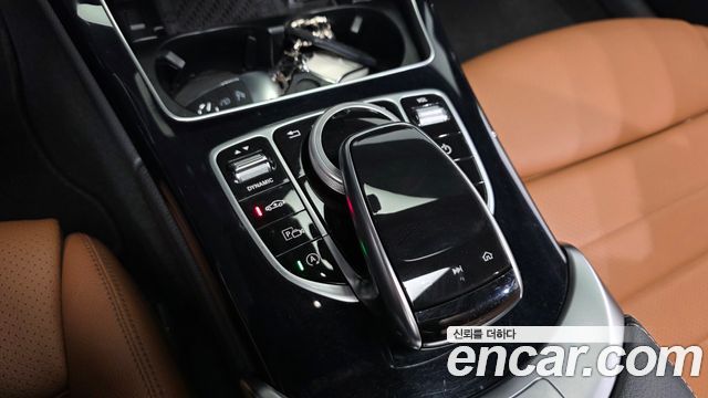 Mercedes-Benz C-Class 2019 — photo 27