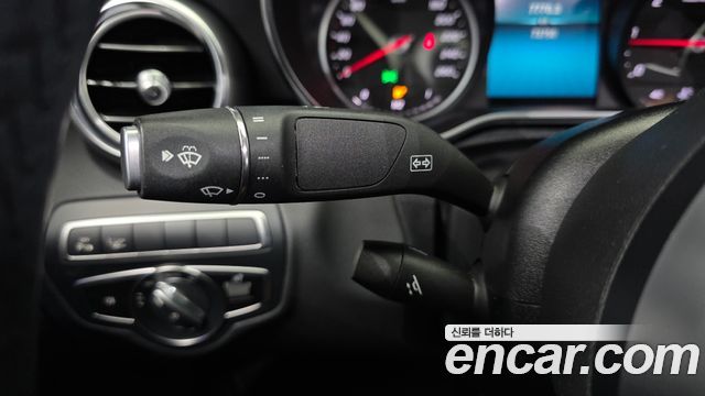 Mercedes-Benz C-Class 2019 — photo 30
